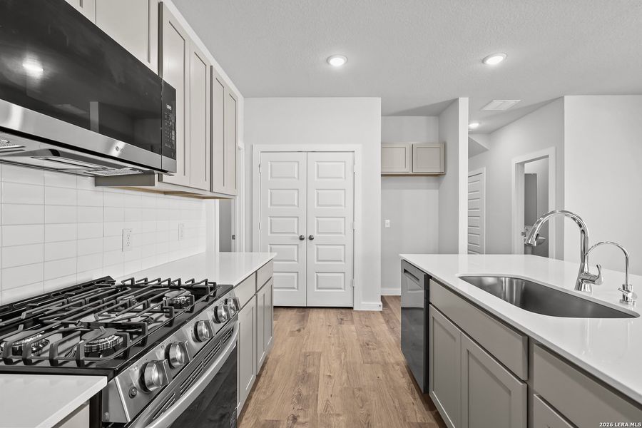 Furnished interior view inside a new home in Mesa Vista, San Antonio (Image 12).