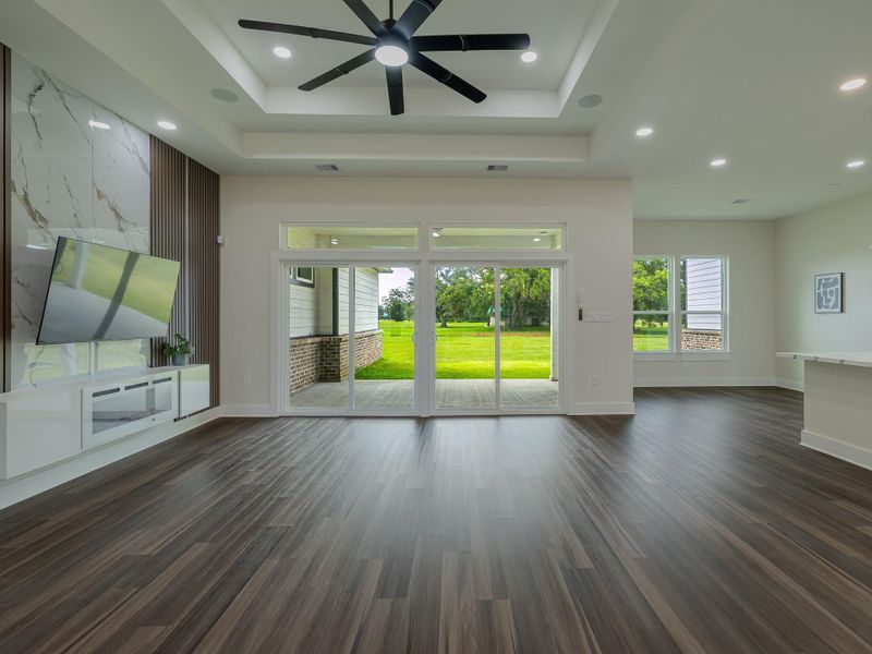 Spacious, unfurnished interior of a new home in , Angleton (Image 15).