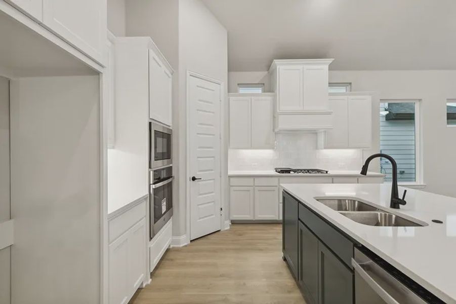 Representative furnished interior of a home built from the Logan by Cambridge Homes in Lake Park, Rowlett (Image 10).