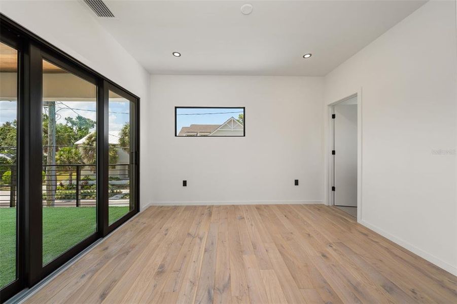 Spacious, unfurnished interior of a new home in , Sarasota (Image 73). Spacious, unfurnished interior of a new home in , Sarasota (Image 73).