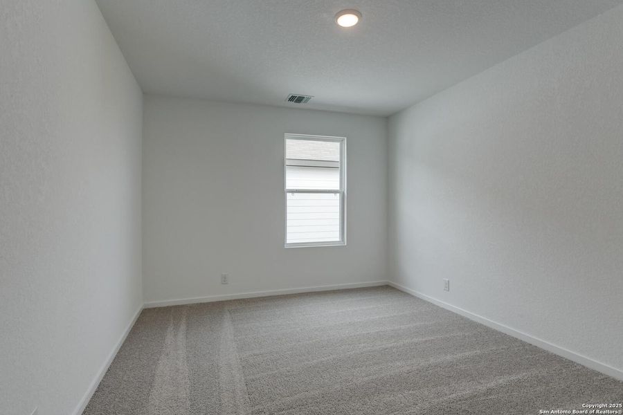 Spacious, unfurnished interior of a new home in Meadows at Hennersby Hollow 40's, San Antonio (Image 35).
