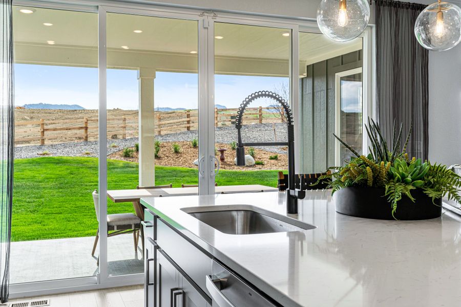 Representative interior finishes for a home built from the Estes by Taylor Morrison in Dawson Trails Town Collection, Castle Rock (Image 18).