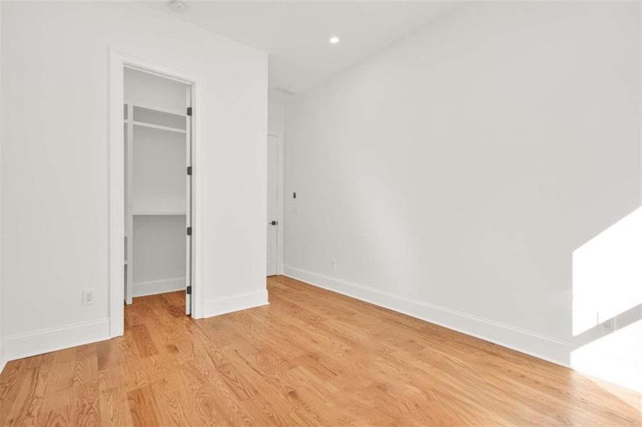 Spacious, unfurnished interior of a new home in , Lawrenceville (Image 27).