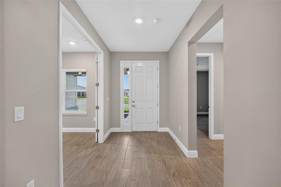 Spacious, unfurnished interior of a new home in , Ocala (Image 24).