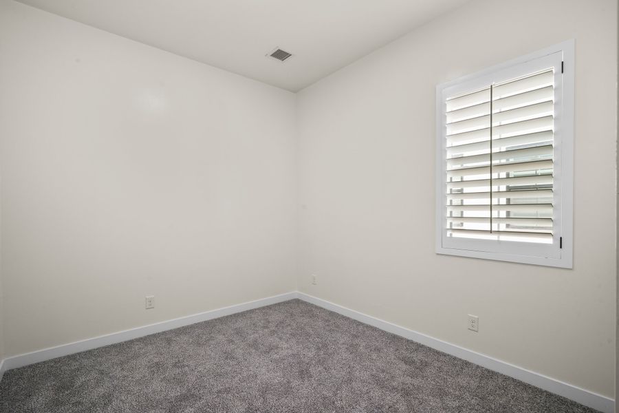Spacious, unfurnished interior of a new home in Summer Sky North, El Paso (Image 34).