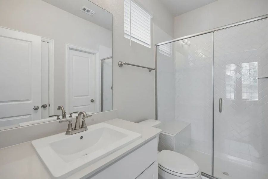 Furnished interior view inside a new home in Las Lomas, Forney (Image 4).