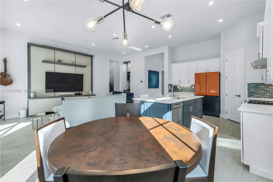 Furnished interior view inside a new home in , Parkland (Image 18).