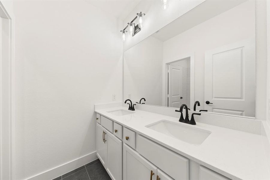 21. 2700 Andorra - 3RD Bath