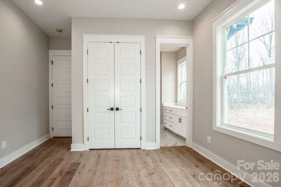 Spacious, unfurnished interior of a new home in , Lincolnton (Image 37).