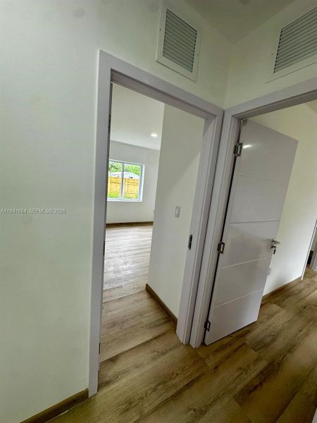 Spacious, unfurnished interior of a new home in , Florida City (Image 31).