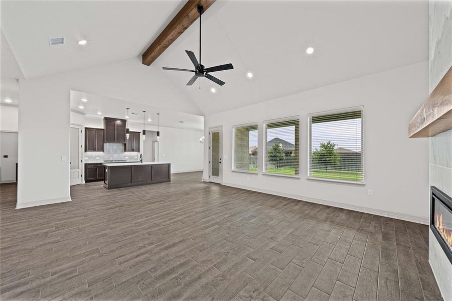 Spacious, unfurnished interior of a new home in , Troy (Image 19).