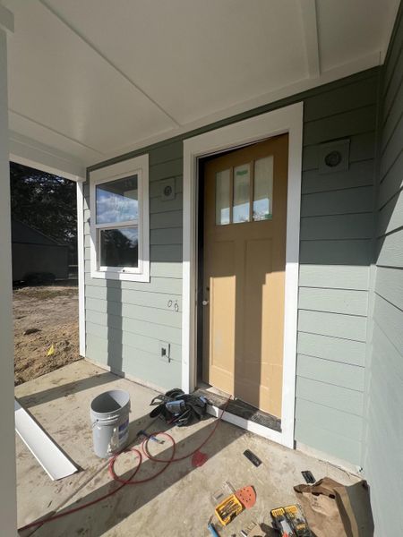 Exterior details and patio area of a home in , Charleston (Image 3).