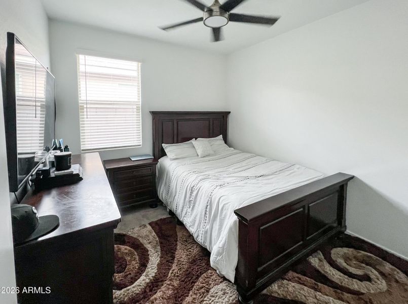 3918 S 90th Ln Bedroom Pics-5