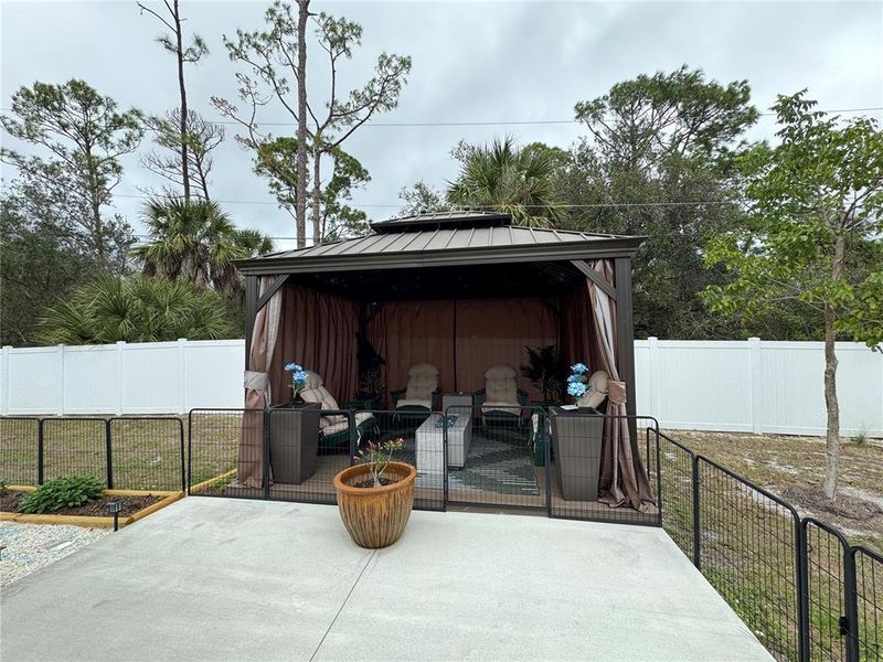 Exterior details and patio area of a home in , Port Charlotte (Image 30). Exterior details and patio area of a home in , Port Charlotte (Image 30).