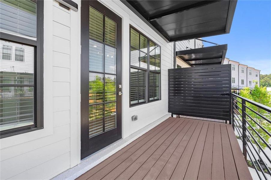 Exterior details and patio area of a home in The Gathering – Alpharetta, Alpharetta (Image 24).