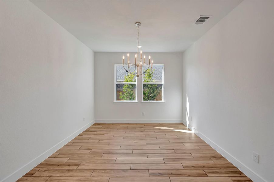Elegant dining room (*Photo not of actual home and used for illustration purposes only.) Elegant dining room (*Photo not of actual home and used for illustration purposes only.)