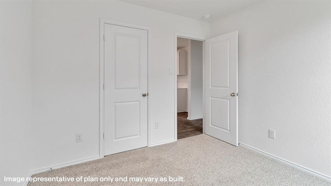 Spacious, unfurnished interior of a new home in Asher Oaks, Bonham (Image 19).