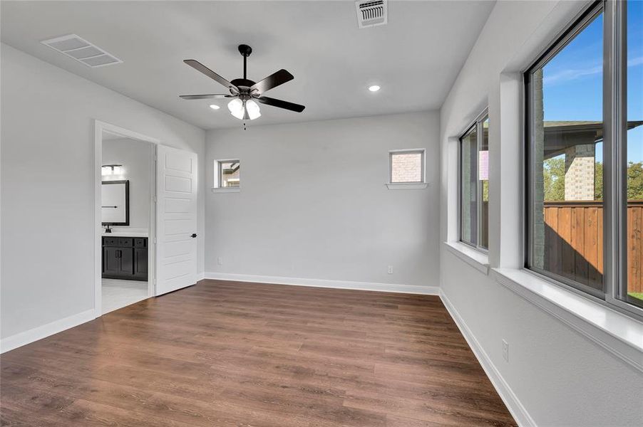 Spacious, unfurnished interior of a new home in South Pointe  Cottage Series, Mansfield (Image 11).