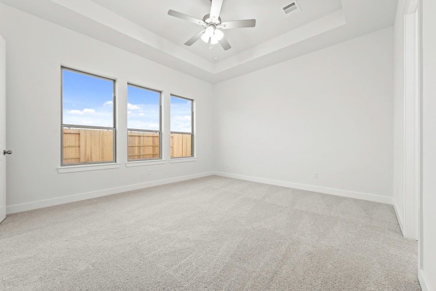 Representative image. Features, specifications, selections and colors may vary. Representative image. Features, specifications, selections and colors may vary.