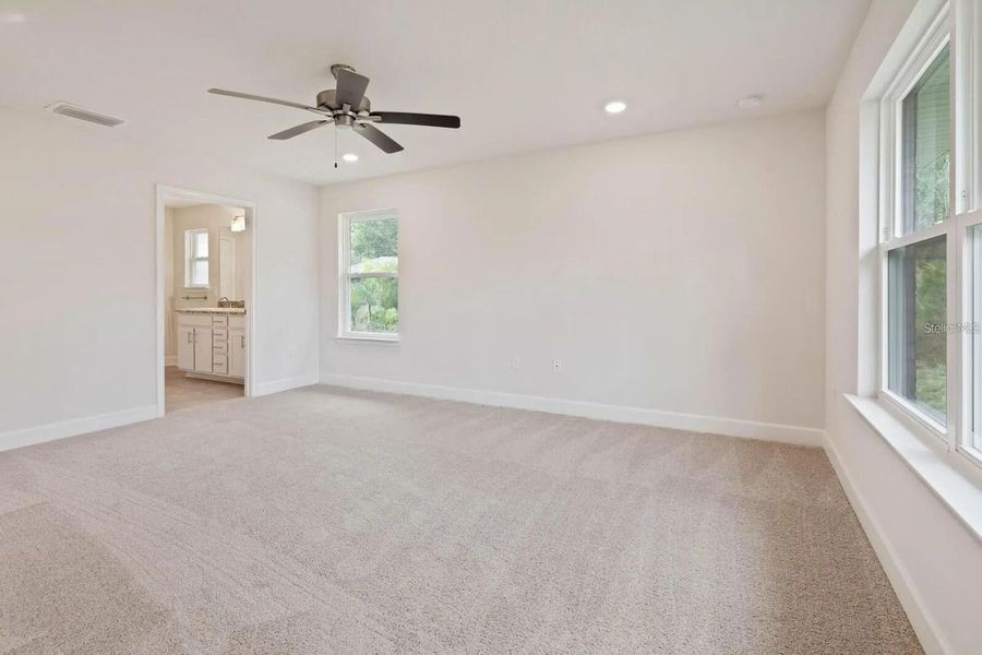 Spacious, unfurnished interior of a new home in Palm Bay, Palm Bay (Image 17).