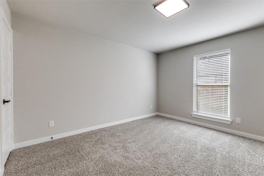 Spacious, unfurnished interior of a new home in , Dallas (Image 14).