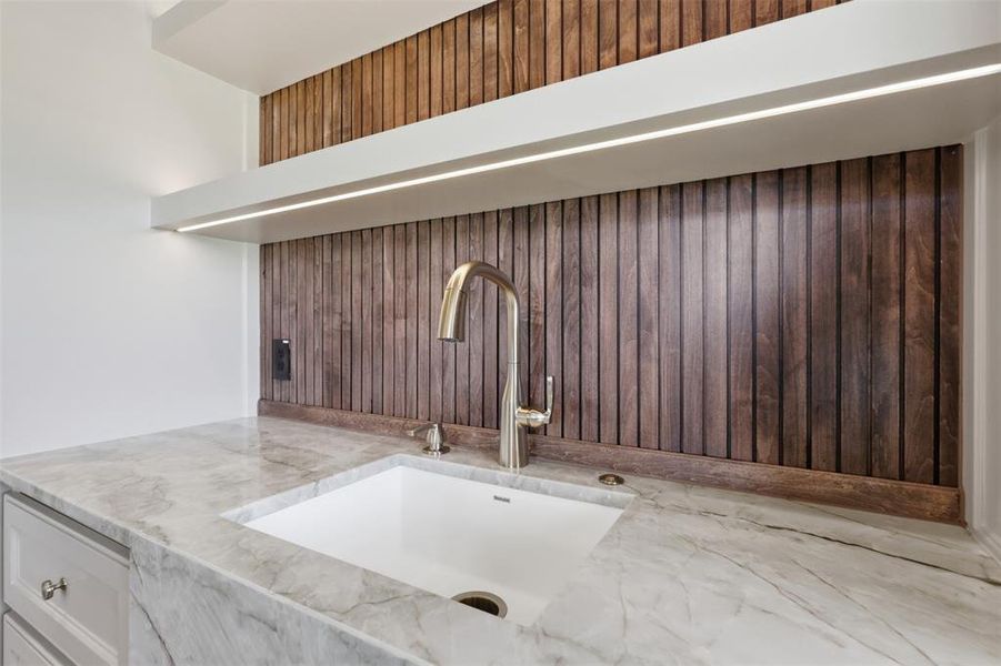 Close-up of interior finishes inside a home in , Denton (Image 19). Close-up of interior finishes inside a home in , Denton (Image 19).