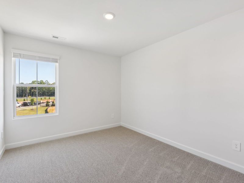 Spacious, unfurnished interior of a new home in Meadows at Wilson Farms - The Summit Series, Fort Mill (Image 15).