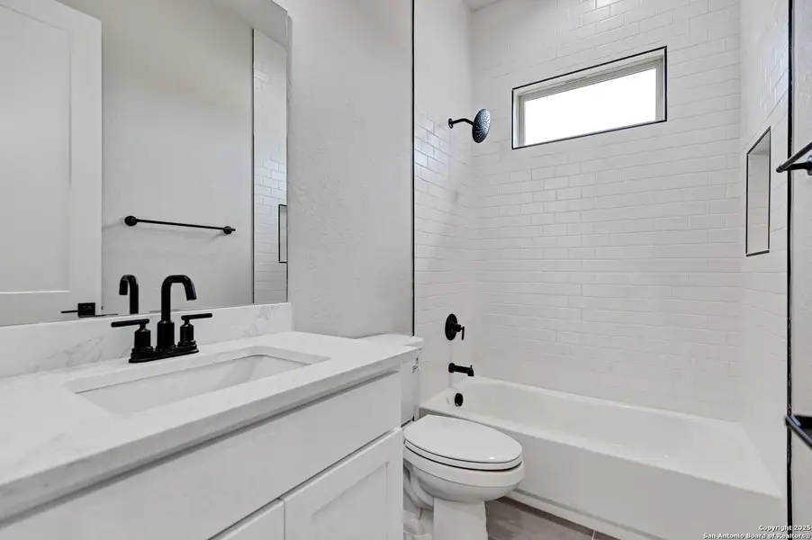 Furnished interior view inside a new home in , La Vernia (Image 5). Furnished interior view inside a new home in , La Vernia (Image 5).