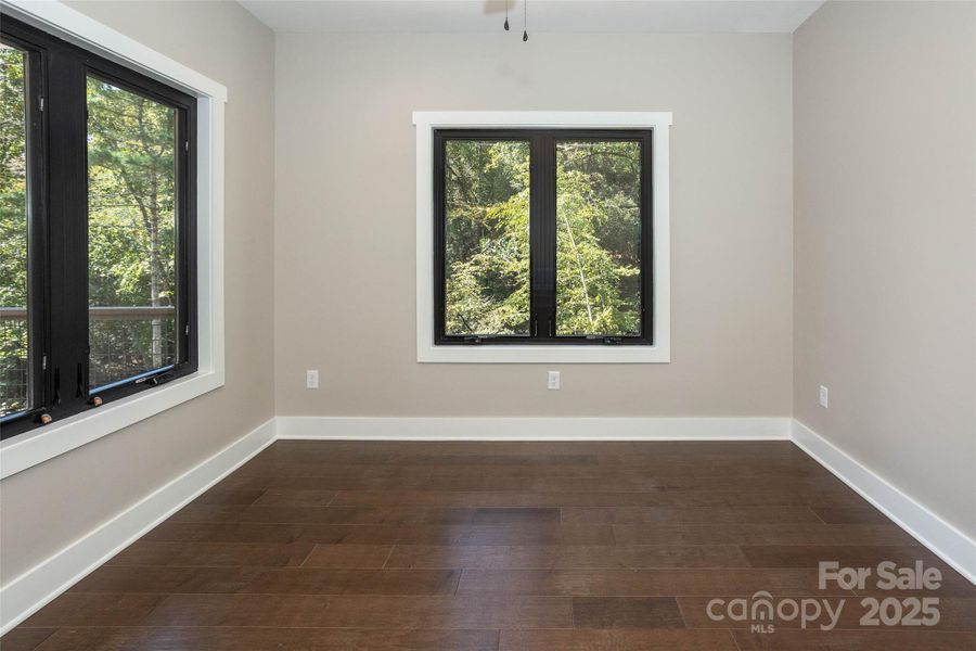 Spacious, unfurnished interior of a new home in , Horse Shoe (Image 29).