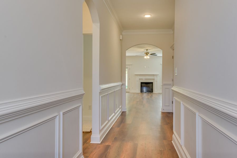 Spacious, unfurnished interior of a new home in The Sanctuary, Aiken (Image 20).