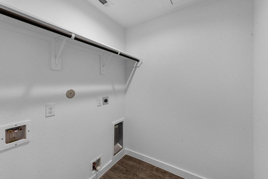 Spacious, unfurnished interior of a new home in Cypresswood Landing, Humble (Image 20).