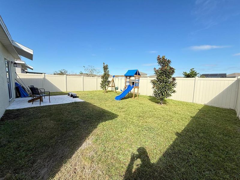 Exterior details and patio area of a home in , Kissimmee (Image 3).