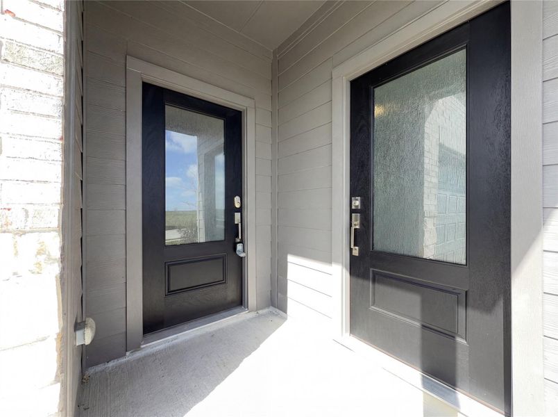Exterior details and patio area of a home in River Ranch, Dayton (Image 3).