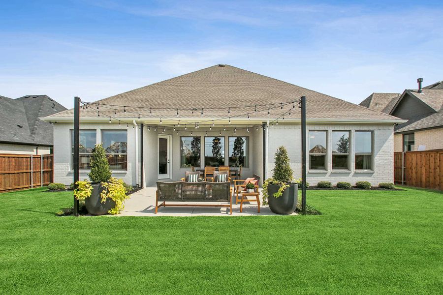 Image 18 representing the The Getty by David Weekley Homes in Myrtle Creek, Waxahachie, TX. Image 18 representing the The Getty by David Weekley Homes in Myrtle Creek, Waxahachie, TX.