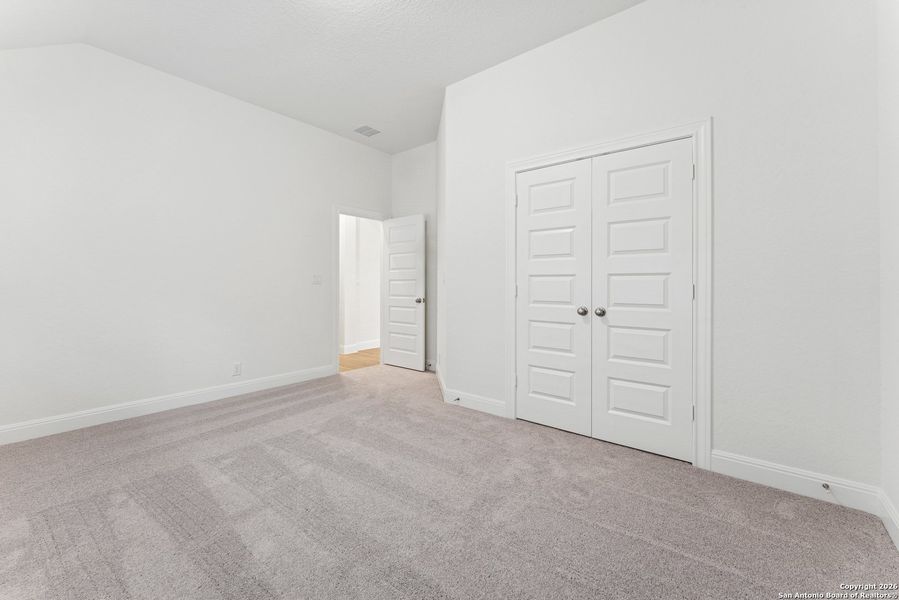 Spacious, unfurnished interior of a new home in Davis Ranch 50', San Antonio (Image 22).