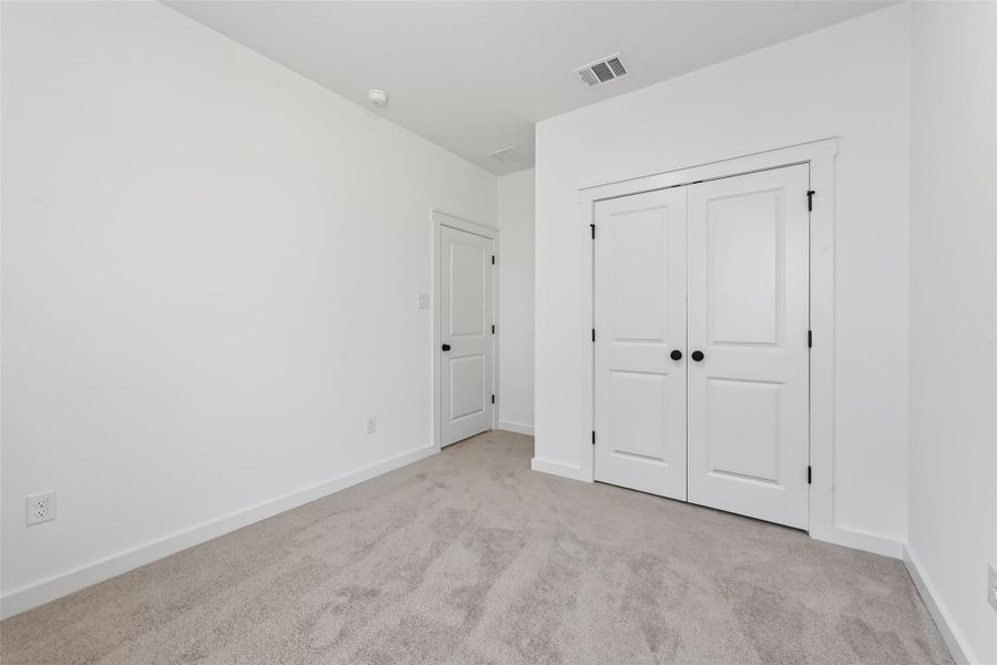 Spacious, unfurnished interior of a new home in Mostyn Springs, Magnolia (Image 22).