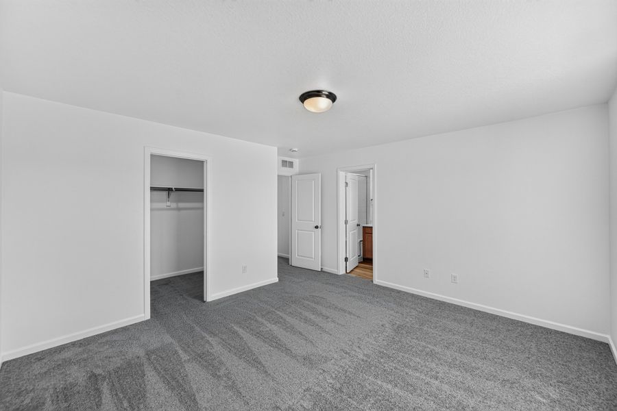 Spacious, unfurnished interior of a new home in Sky Ranch, Watkins (Image 16). Spacious, unfurnished interior of a new home in Sky Ranch, Watkins (Image 16).