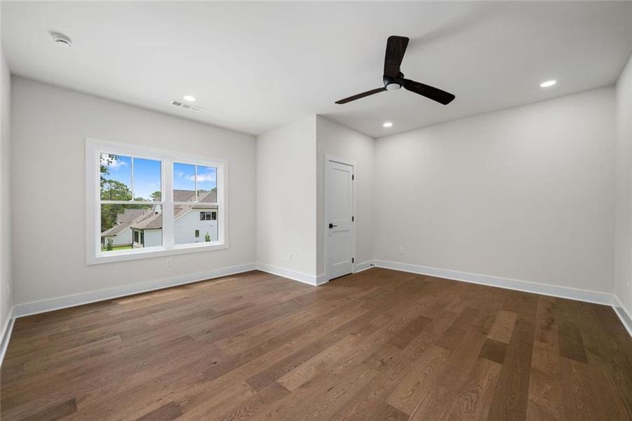 Spacious, unfurnished interior of a new home in , Atlanta (Image 71).