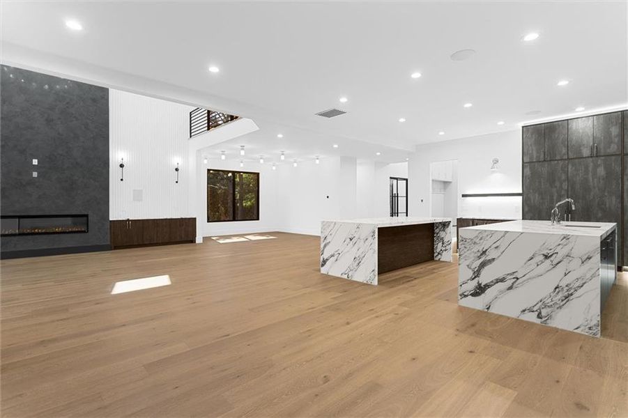 Spacious, unfurnished interior of a new home in , Sugar Hill (Image 86).