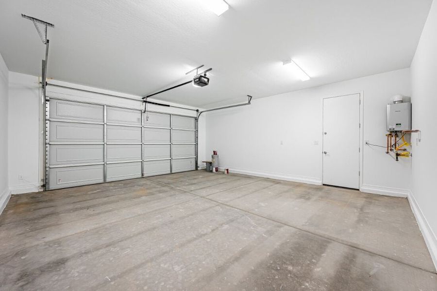 Representative unfurnished interior of a home built from the Sandstone by Taylor Morrison in Artisan at Asante Discovery Collection, Surprise (Image 25). Representative unfurnished interior of a home built from the Sandstone by Taylor Morrison in Artisan at Asante Discovery Collection, Surprise (Image 25).