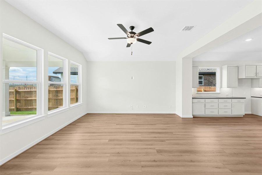 Spacious, unfurnished interior of a new home in University Heights, Round Rock (Image 16). Spacious, unfurnished interior of a new home in University Heights, Round Rock (Image 16).
