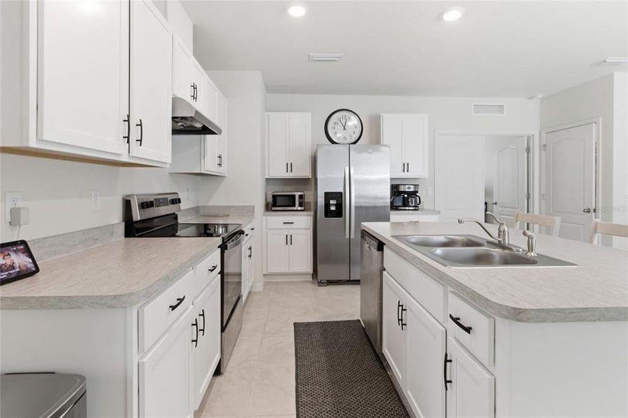 Furnished interior view inside a new home in Pelham Park, Deland (Image 5).