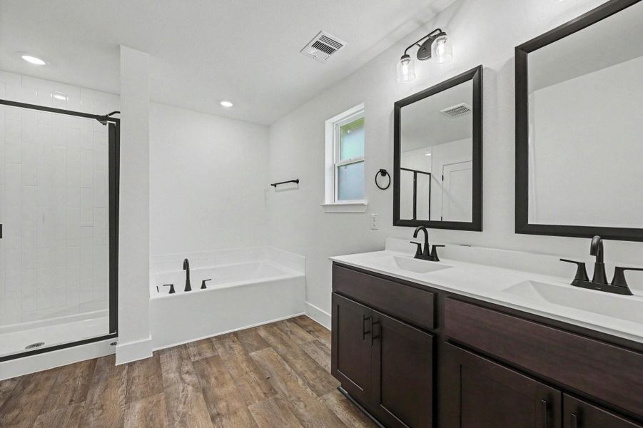 Furnished interior view inside a new home in , Angleton (Image 5).