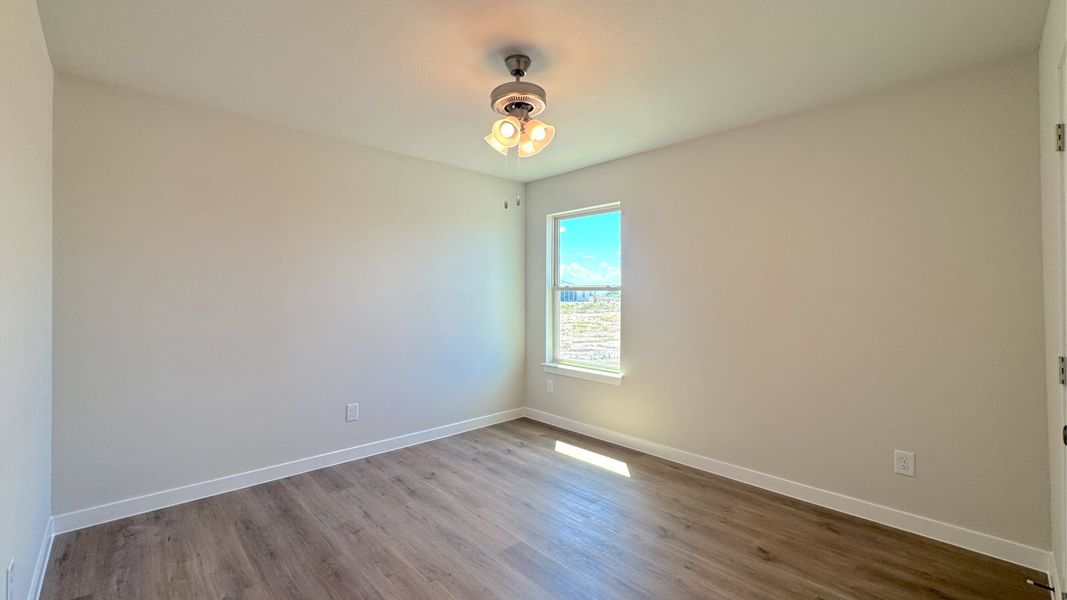 Spacious, unfurnished interior of a new home in King's Landing, Corpus Christi (Image 18).