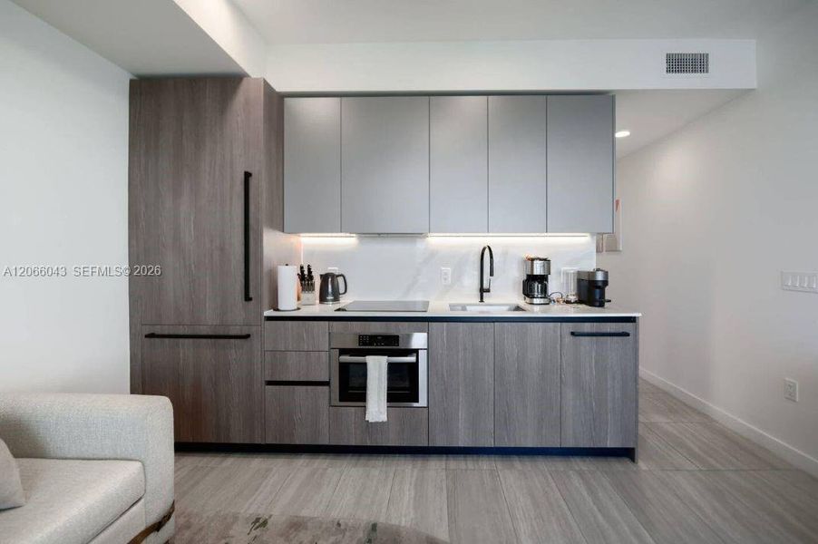 Furnished interior view inside a new home in , Miami Beach (Image 8).