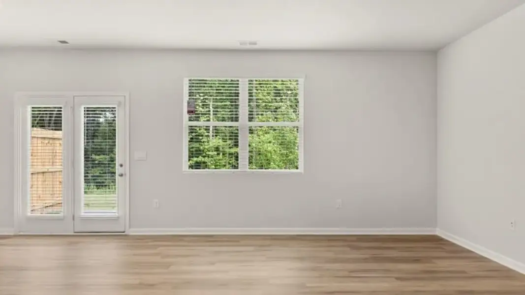 Spacious, unfurnished interior of a new home in , Gainesville (Image 15).
