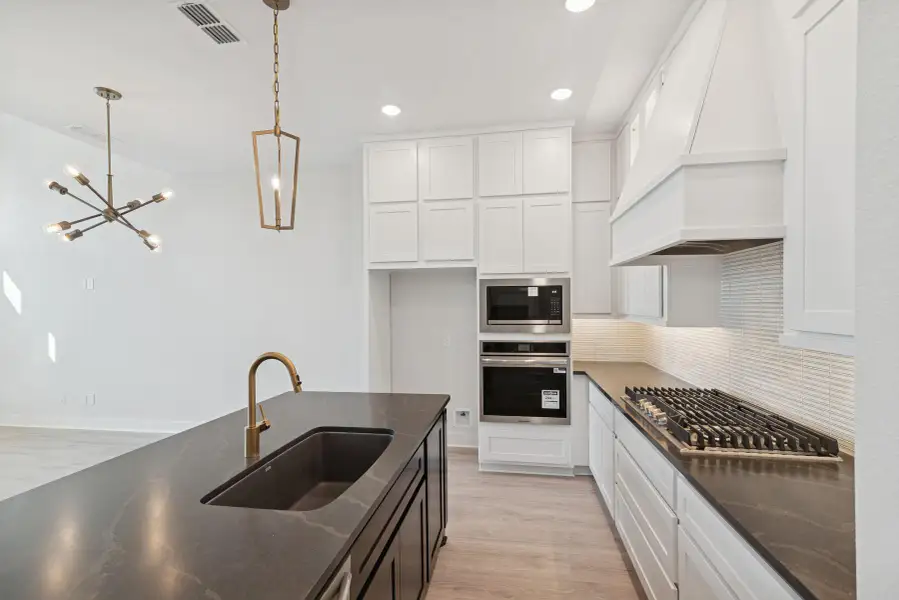 Furnished interior view inside a new home in Retreat at Oak Park, Houston (Image 4). Furnished interior view inside a new home in Retreat at Oak Park, Houston (Image 4).