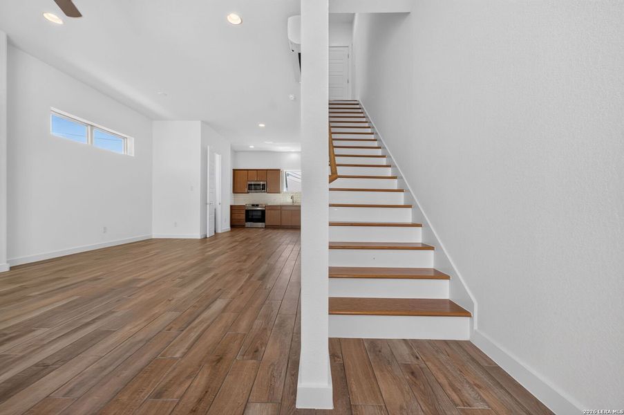 Spacious, unfurnished interior of a new home in , San Antonio (Image 27).