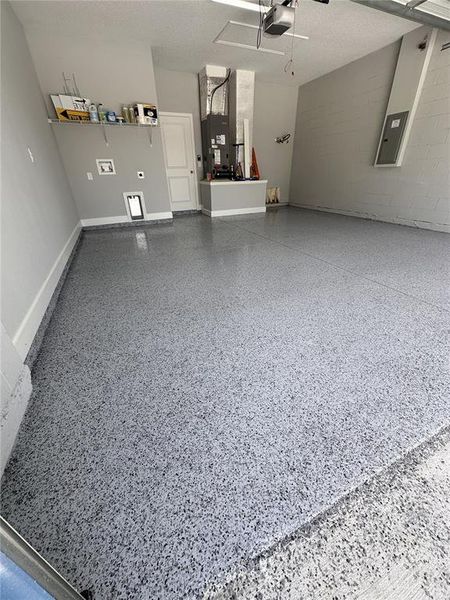 Spacious, unfurnished interior of a new home in , Osteen (Image 27).