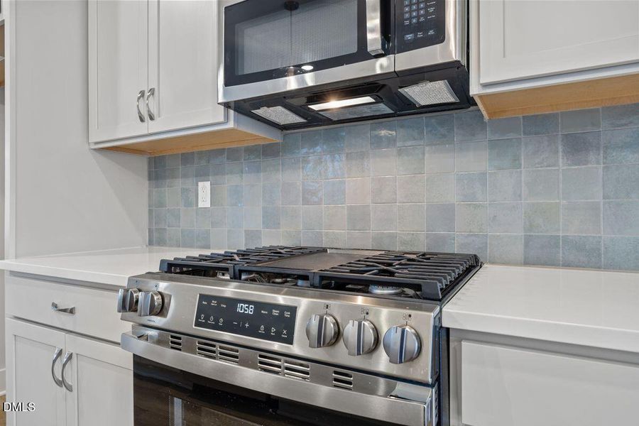 0Kitchen - Sconset Walk Interior